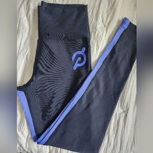 Leggings with ribbed seam detail